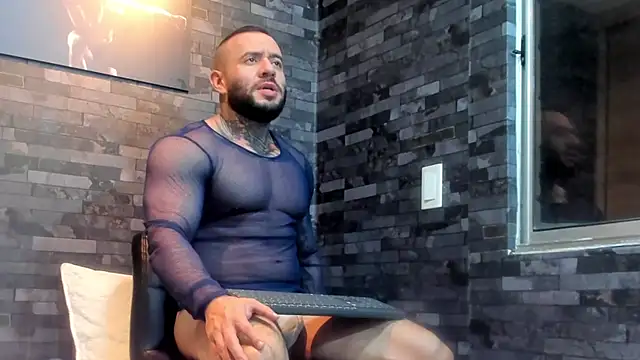 BruceDallas online show from April 13, 2026, 2:04 am