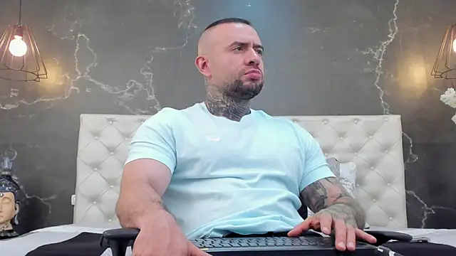 BruceDallas online show from March 20, 2025, 3:13 am