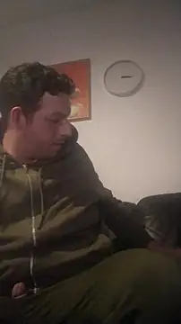 Knuffelstaaf123 online show from February 3, 2026, 3:28 pm