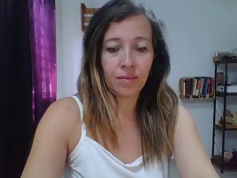 charlott ponce online show from November 7, 2025, 6:34 pm