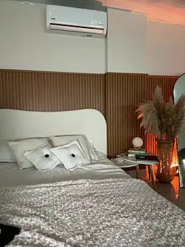 Lianh Benett online show from January 18, 2026, 6:17 am