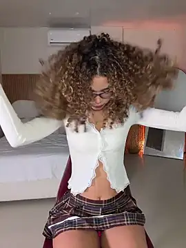 Lianh Benett online show from February 7, 2026, 6:32 am