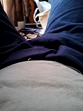 bobyyboyy1 online show from March 1, 2025, 8:13 am