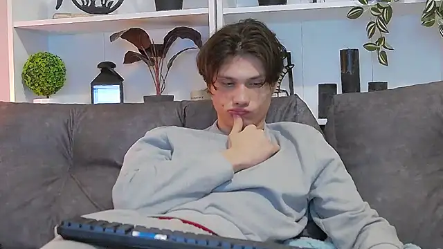 CalvinCay online show from March 12, 2025, 2:20 am