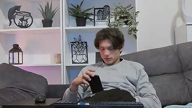 CalvinCay online show from March 10, 2025, 12:28 am