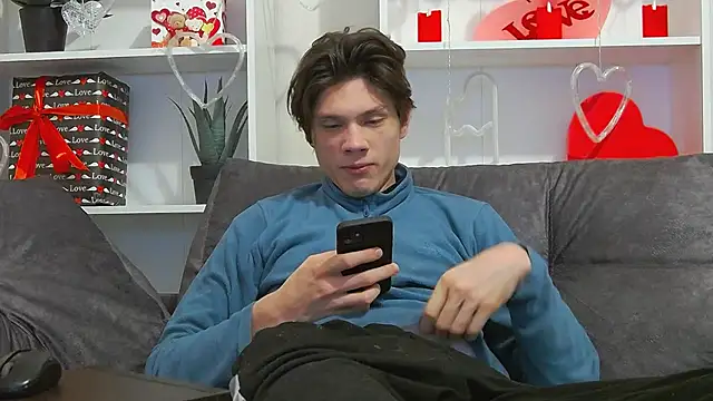 CalvinCay online show from February 7, 2025, 11:55 pm