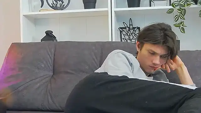 CalvinCay online show from March 7, 2025, 1:42 am