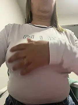 ruby santana777 online show from May 20, 2026, 7:33 pm