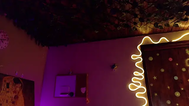 maryberry   online show from November 25, 2025, 9:59 pm