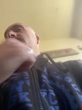 branleurbidu90 online show from April 18, 2026, 2:30 pm