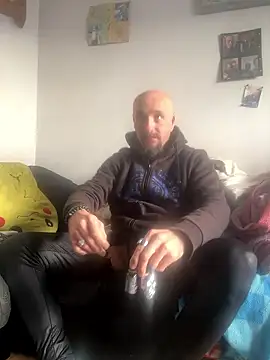 Snapshot of branleurbidu90 chatting on January 14, 2026, 9:13 am branleurbidu90 online show from January 14, 2026, 9:13 am