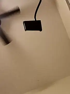 momentum2023 online show from November 19, 2025, 4:56 am