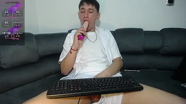 Snapshot of Mr_daren_ chatting on March 9, 2025, 8:42 pm Mr daren online show from March 9, 2025, 8:42 pm