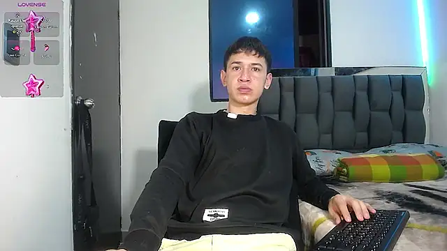 Snapshot of Mr_daren_ chatting on March 18, 2025, 2:06 pm Mr daren online show from March 18, 2025, 2:06 pm