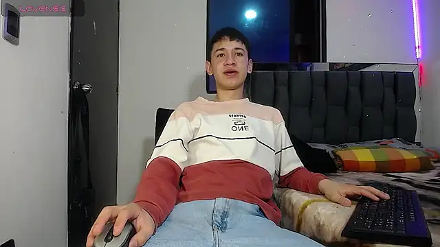Snapshot of Mr_daren_ chatting on March 19, 2025, 2:57 pm Mr daren online show from March 19, 2025, 2:57 pm