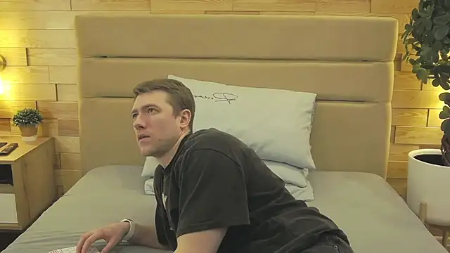 EthanPinkman online show from March 17, 2026, 4:04 am