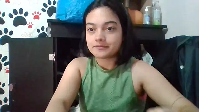 littlemelii online show from October 13, 2025, 12:01 am