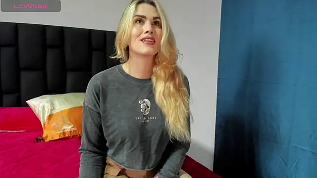 Aurora doll23 online show from March 18, 2025, 6:50 pm