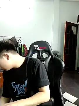 Kelvin kol online show from December 3, 2024, 3:39 pm