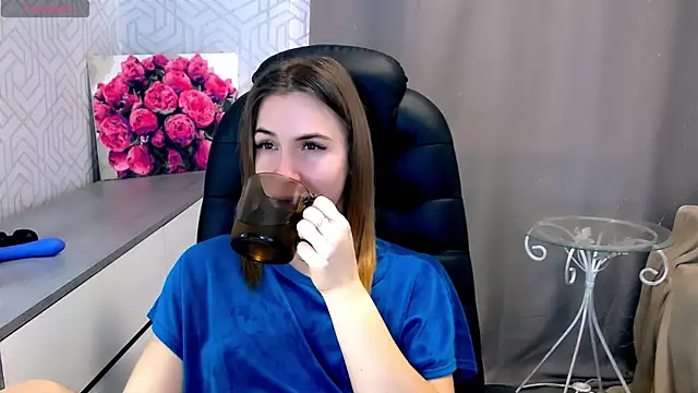 Snapshot of Naughty__Megan chatting on February 22, 2025, 8:40 am Naughty Megan online show from February 22, 2025, 8:40 am