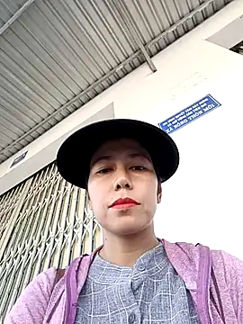 2HotAsain4u online show from April 23, 2026, 1:12 am