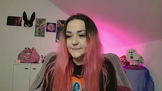 PinkHurricaneOfficial online show from January 15, 2026, 4:43 pm