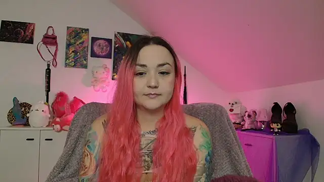 PinkHurricaneOfficial online show from September 27, 2025, 2:45 pm