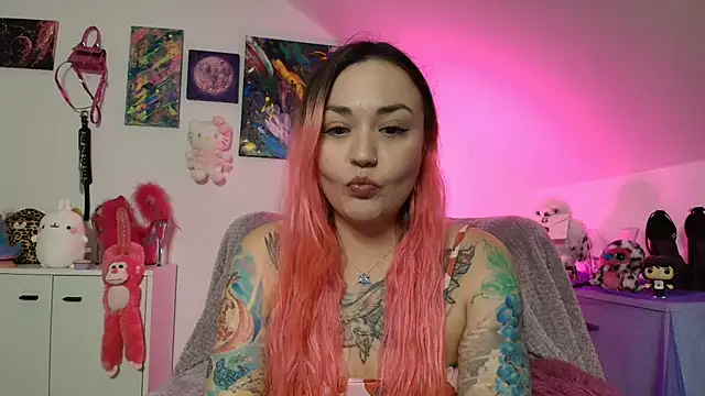 PinkHurricaneOfficial online show from October 19, 2025, 4:43 pm