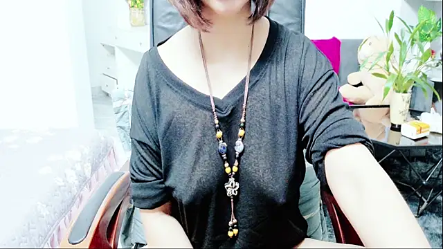 Miu-Le online show from July 4, 2026, 8:10 am
