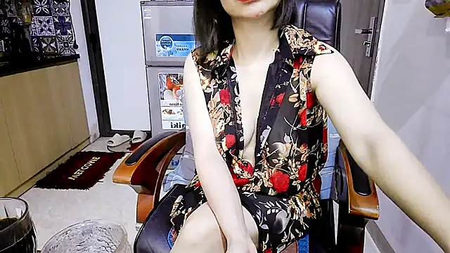 Miu-Le online show from April 1, 2026, 4:48 pm