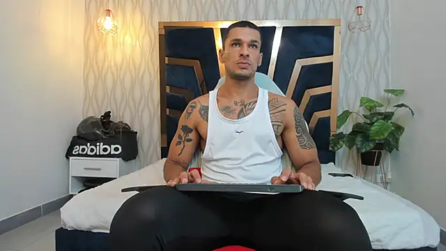 Snapshot of Adbel_Sady chatting on March 5, 2025, 11:38 am Adbel Sady online show from March 5, 2025, 11:38 am