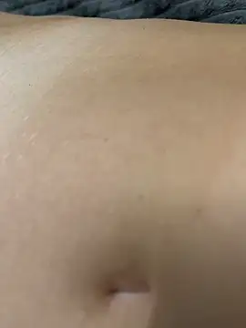 lovelly molly online show from October 28, 2025, 3:44 pm