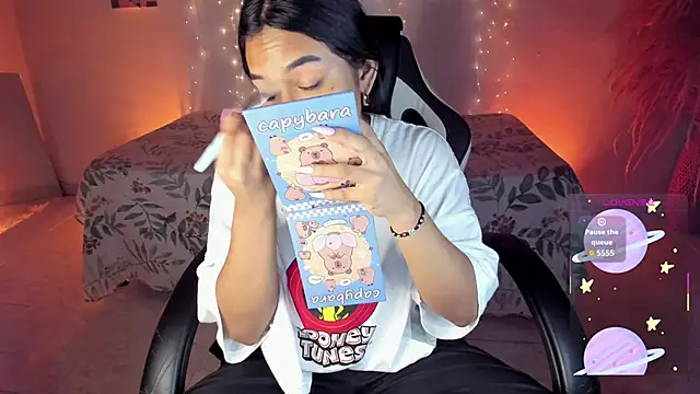 Riana Kean online show from January 12, 2026, 2:07 am