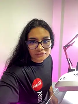 Riana Kean online show from December 3, 2025, 4:28 pm