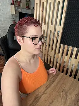 MrMrsRight online show from March 18, 2026, 7:22 am