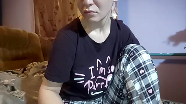  Kitti  online show from December 3, 2025, 6:36 am