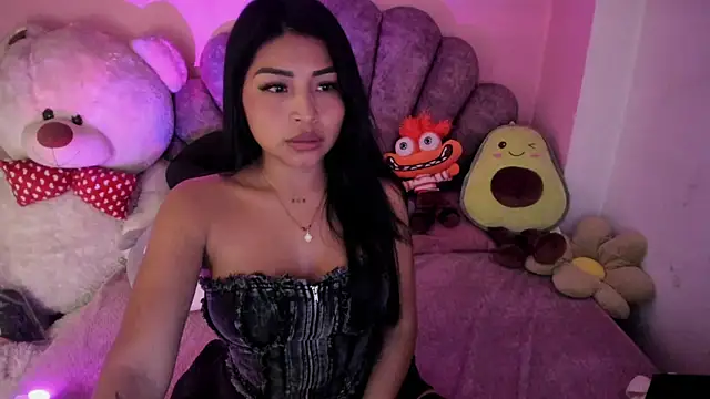 Snapshot of Pocahontascute_33 chatting on September 26, 2025, 2:07 am Pocahontascute 33 online show from September 26, 2025, 2:07 am