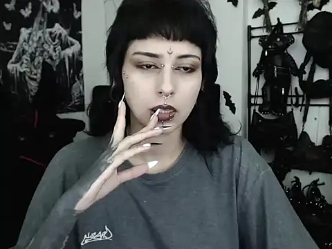 n0sferatus   online show from May 28, 2026, 2:19 am