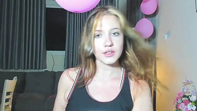 Snapshot of HanahCute chatting on March 7, 2025, 8:33 pm HanahCute online show from March 7, 2025, 8:33 pm