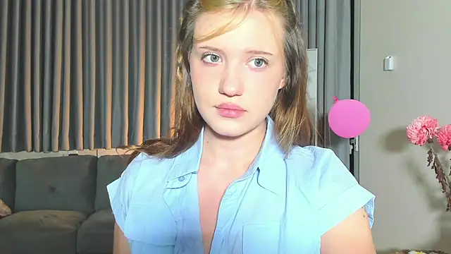 Snapshot of HanahCute chatting on March 22, 2025, 10:26 pm HanahCute online show from March 22, 2025, 10:26 pm