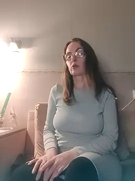 Evelina cute online show from March 13, 2026, 4:45 pm