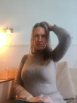 Evelina cute online show from January 9, 2026, 10:33 am