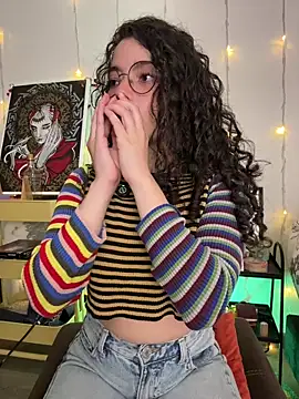 Antoniart  online show from October 22, 2025, 3:39 am