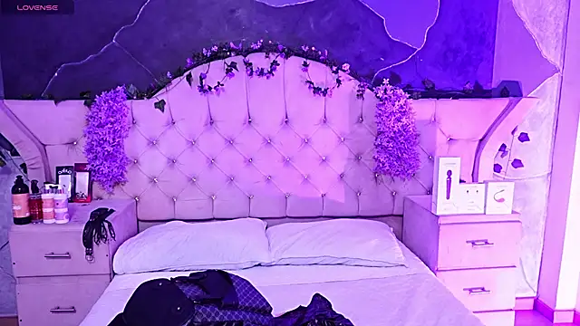 AmberGreyy  online show from June 27, 2026, 6:14 pm