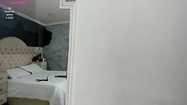 AmberGreyy  online show from September 26, 2025, 6:15 pm