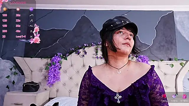 AmberGreyy  online show from May 24, 2026, 6:19 pm