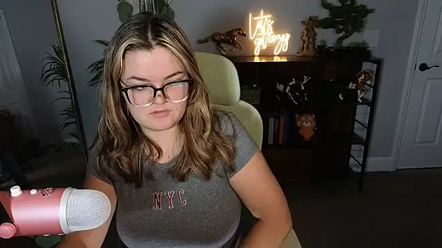 rodeobrii online show from October 15, 2025, 2:10 am