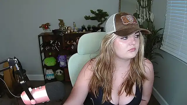 rodeobrii online show from March 8, 2026, 11:30 pm