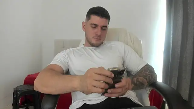 Snapshot of Teilor_Creed chatting on September 12, 2025, 7:35 pm Teilor Creed online show from September 12, 2025, 7:35 pm