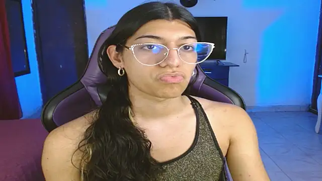 engielphoenis14 online show from February 23, 2026, 9:26 pm